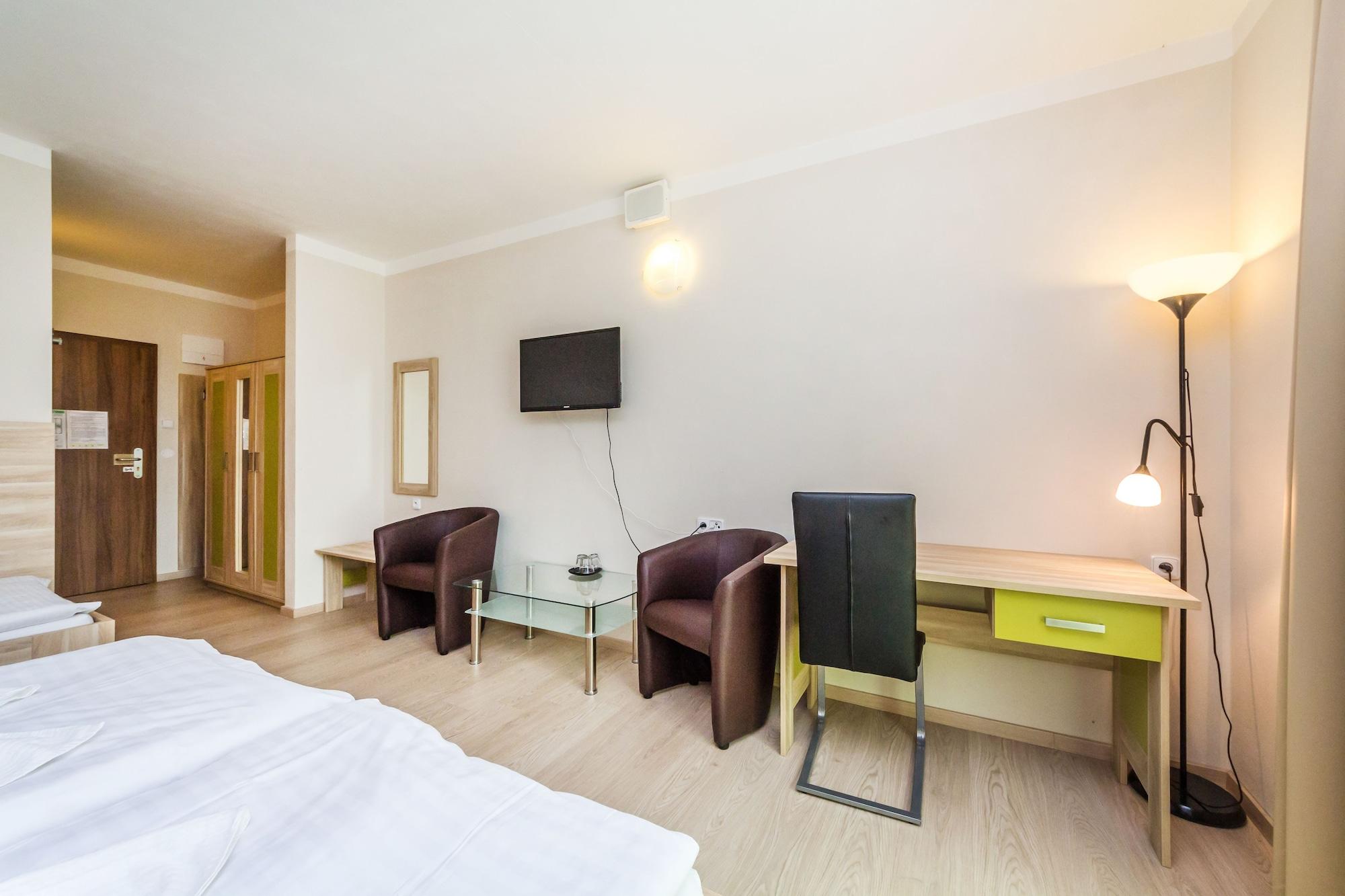 Nad Královnou Hotel&Restaurant Praga Esterno foto