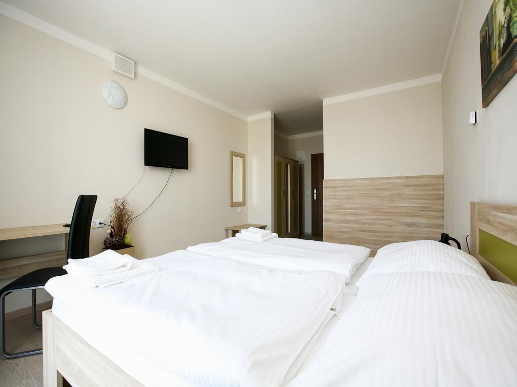 Nad Královnou Hotel&Restaurant Praga Esterno foto