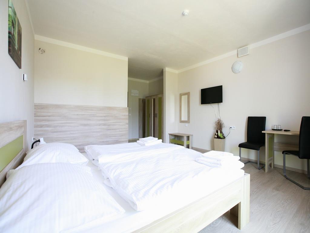 Nad Královnou Hotel&Restaurant Praga Esterno foto